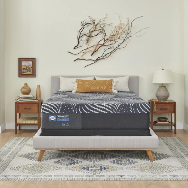 Sealy Posturepedic Plus Hybrid High Point Firm Valley River floor sam